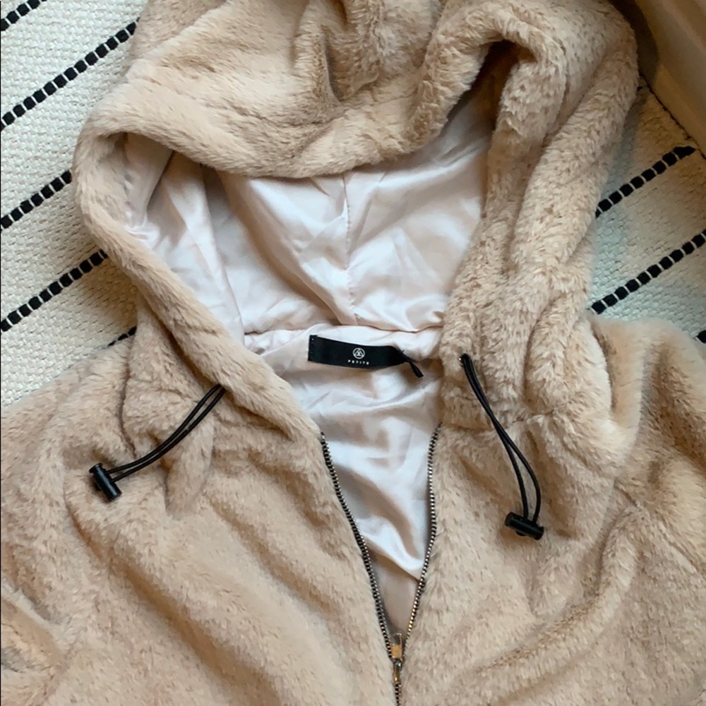 MISSGUIDED teddy bear jacket - Picture 6 of 8